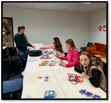 Girl Scouts of Gulfcoast Florida Earn Highest Award for Bringing Comfort to Kids in Medical Crisis Sarasota & Charlotte County, FL – Three dedicated Girl Scout Cadettes from Troop 608 have earned the prestigious Girl Scout Silver Award—the highest award a Girl Scout Cadette can achieve—for creating and delivering sensory kits to children experiencing medical emergencies across Charlotte and South Sarasota Counties. Addison B., Emma V., and Brinley E. identified a critical gap in care: while sensory kits were available in shelters, EMS units, and hospital emergency rooms through the Southwest Florida Healthcare Coalition, they were not available in local free-standing emergency departments or walk-in clinics—facilities where many families first seek care. Their Take Action project, “Sensory Kits for Kids in Distress,” provided nine fully stocked sensory kits to three free-standing departments and six walk-in clinics serving their community in Sarasota and Manatee County.