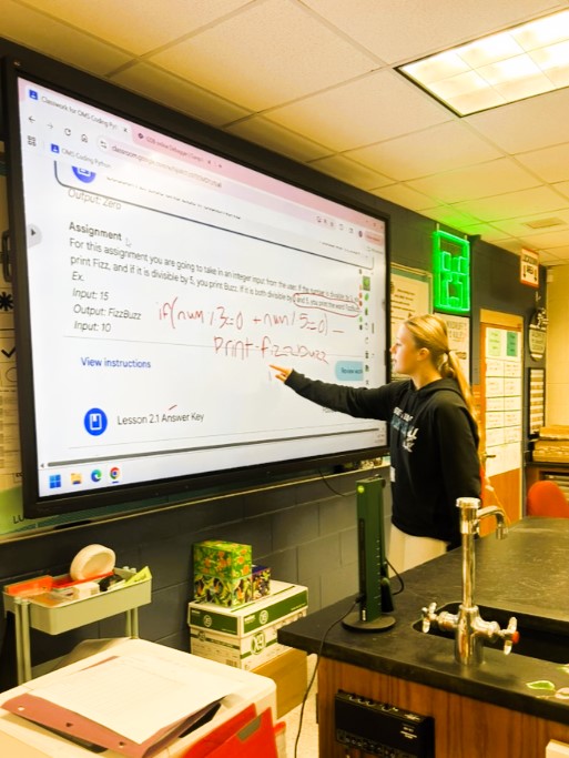 Girl Scouts of Gulfcoast Florida proudly celebrates Girl Scout Ambassador Alexa Parsons for earning the prestigious Gold Award, the highest honor in Girl Scouting. Through her project, Coding a Brighter Future, Alexa addressed the lack of early exposure to computer science among young girls by creating sustainable, hands-on learning opportunities across Southwest Florida.